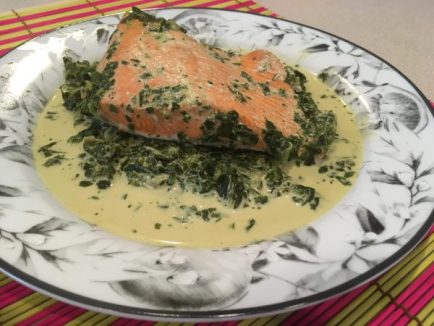 Salmon with creamy spinach